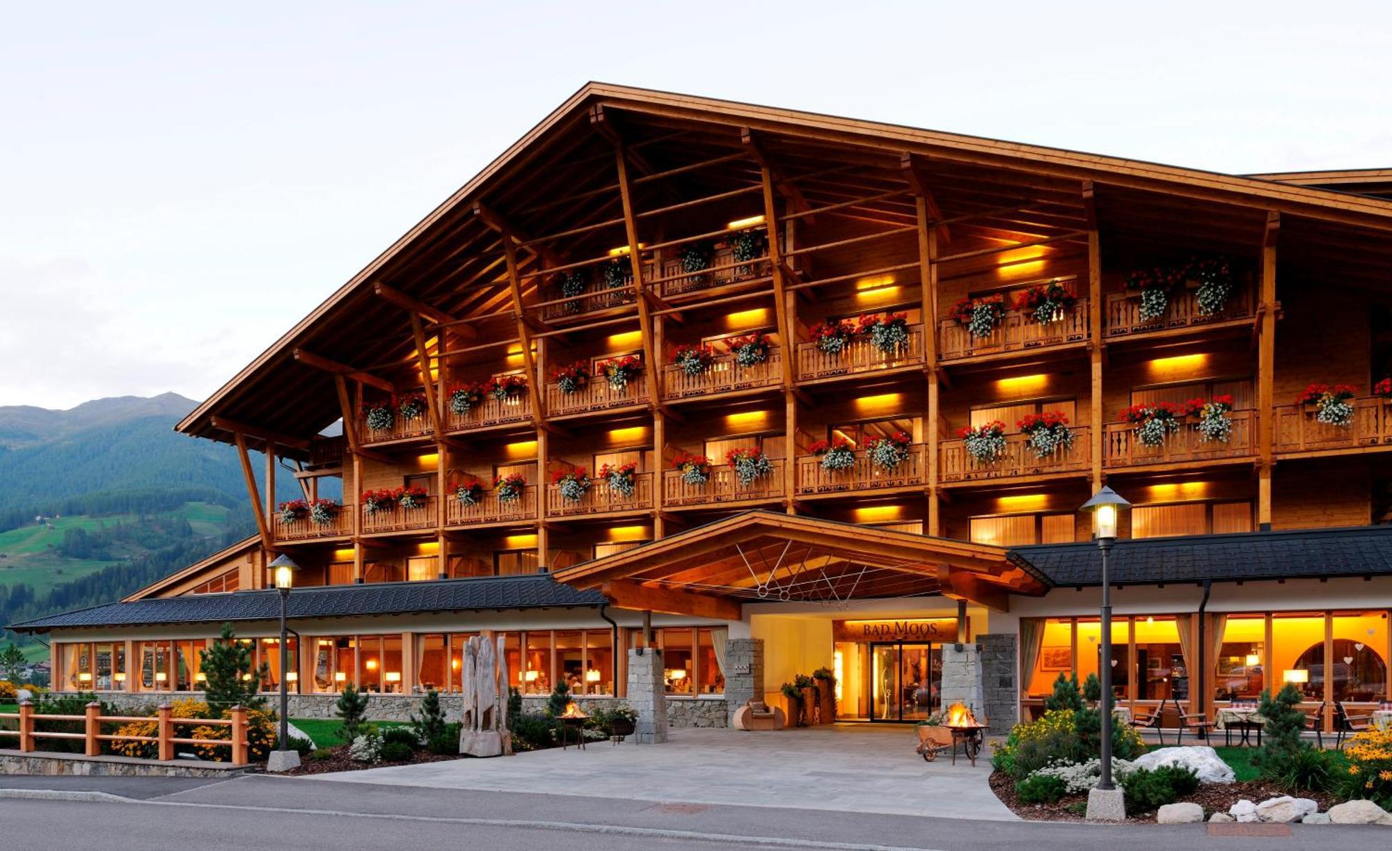 Bad Moos - Aqua Spa Resort Sexten Exterior photo